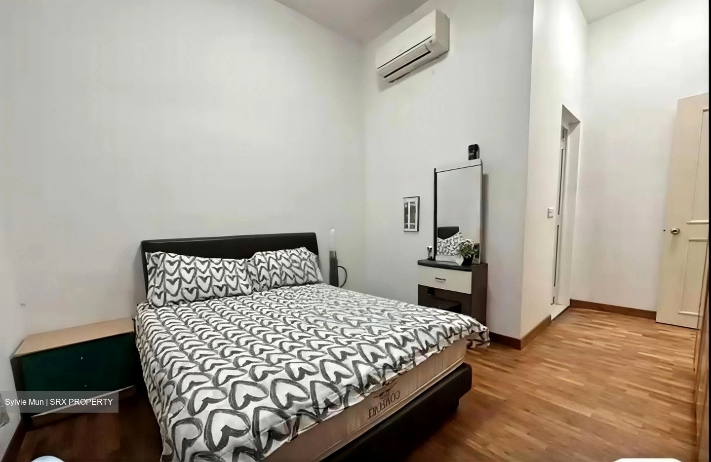 Oleander Towers (D12), Apartment #579110141